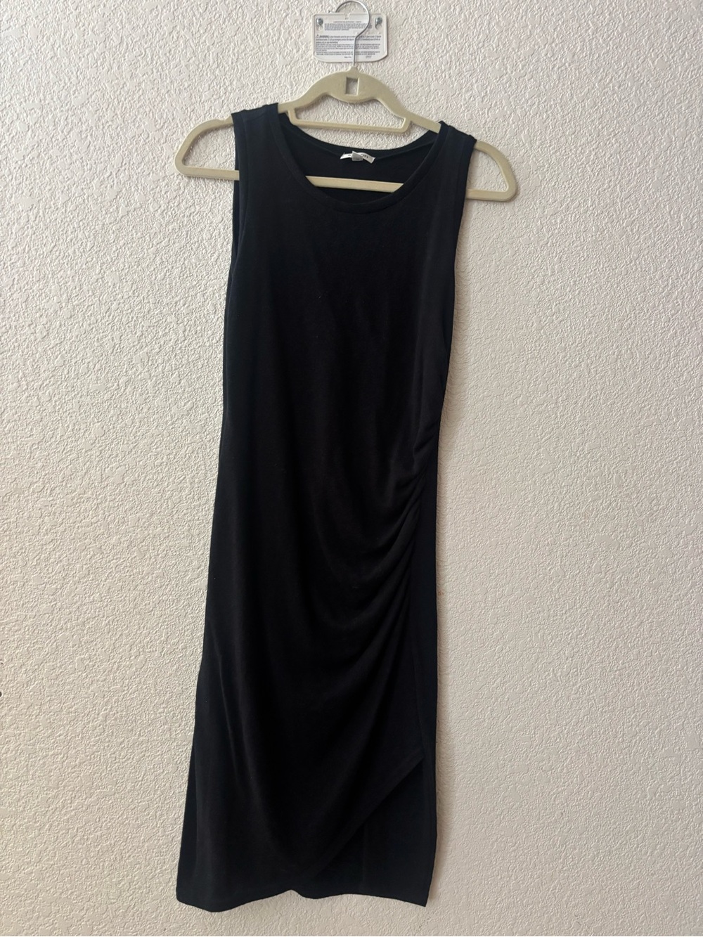 Tildon Black Sleeveless Ruched Midi Dress